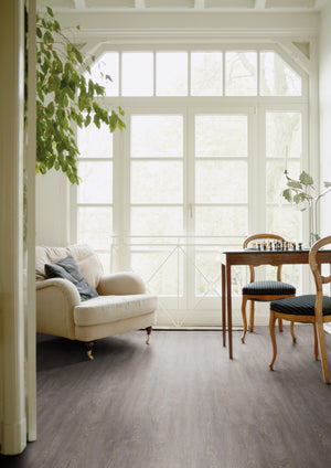 Luvanto Vintage Grey Oak Click+ Vinyl Flooring With Integrated Underlay