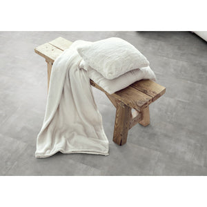 Luvanto LVT Modern Weathered Concrete Effect Click+ Luxury Vinyl SPC Flooring With Integrated Underlay